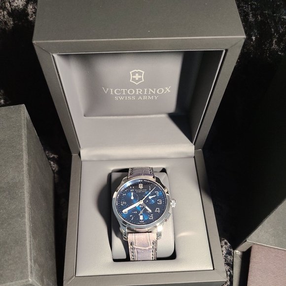 Victorinox Swiss Army Other - Victorinox Swiss Army Alliance Chronograph Watch 241298 $595 MSRP NEW in Box